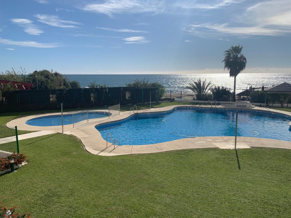 Lujo En Banana Beach Primera Linea De Playa Marbella Eksteriør billede
